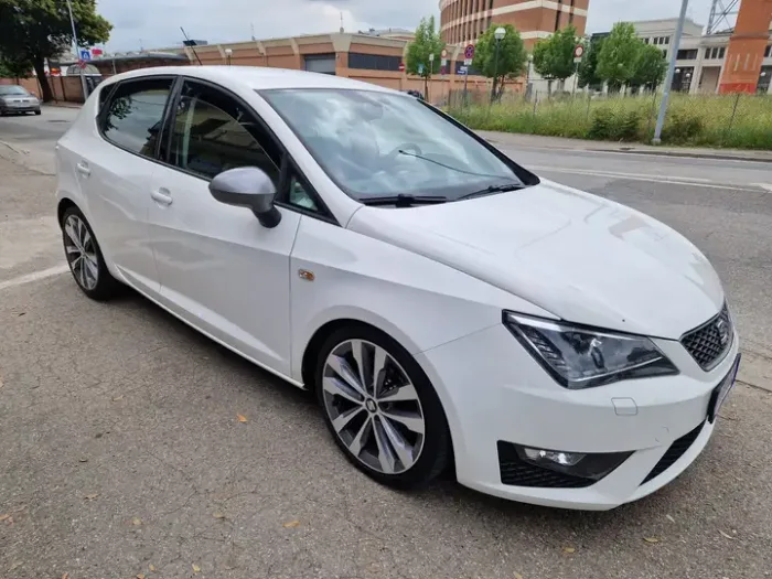 SEAT IBIZA