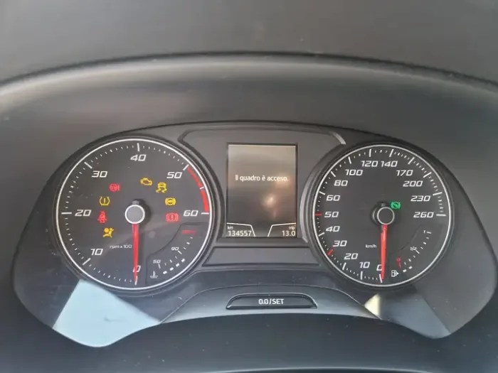 MERCEDES B180
