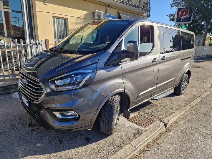 FORD TOURNEO