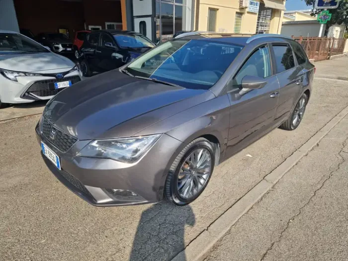 SEAT LEON EX335AJ