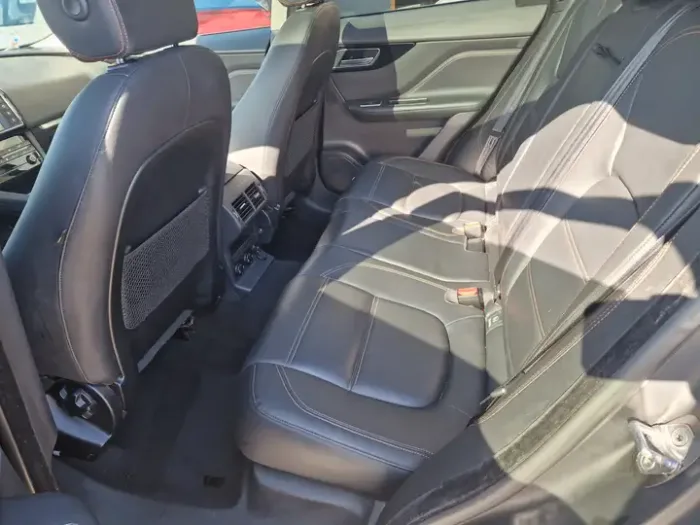 JAGUAR F-PACE 2.0 PRESTIGE AWD 180CV AUTO - immagine 15