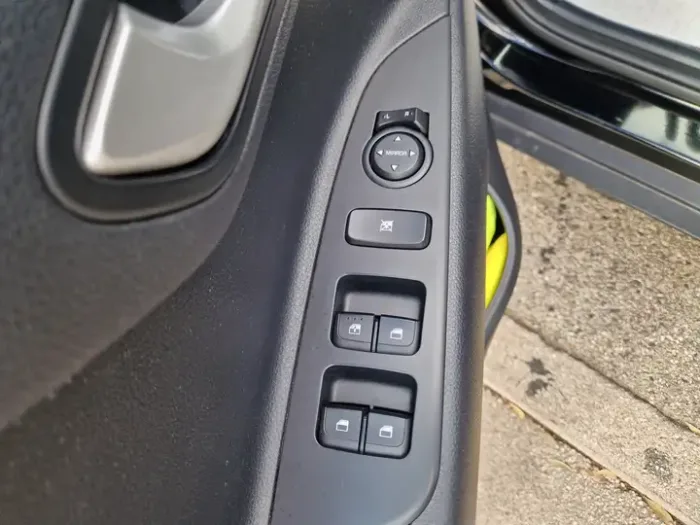 KIA STONIC 1.0 T-GDI MHEV STYLE - immagine 11