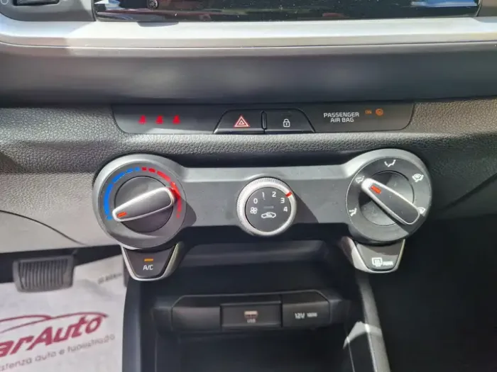 KIA STONIC 1.0 T-GDI MHEV STYLE - immagine 7