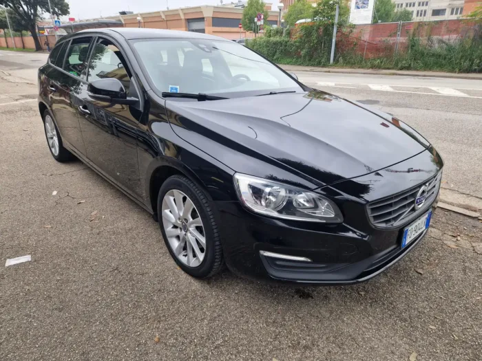 VOLVO V60 D3 2.0 D BUSINESS GEARTRONIC