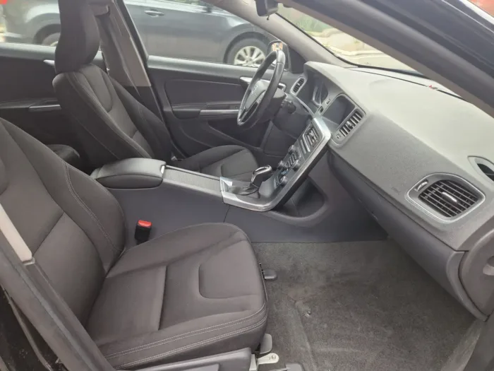 VOLVO V60 D3 2.0 D BUSINESS GEARTRONIC - immagine 13
