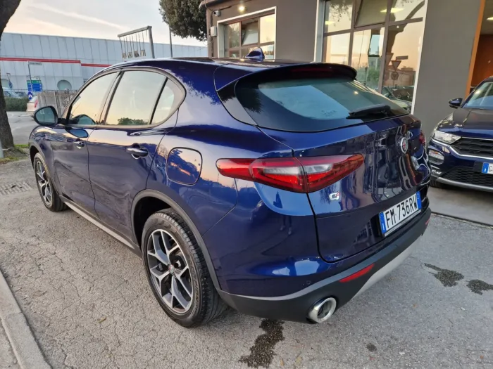 ALFA ROMEO STELVIO 2.2 SUPER Q4 210CV - immagine 4
