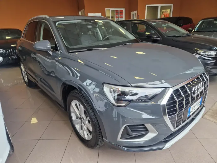 AUDI Q3 35 2.0 tdi Business Advanced quattro s-tronic