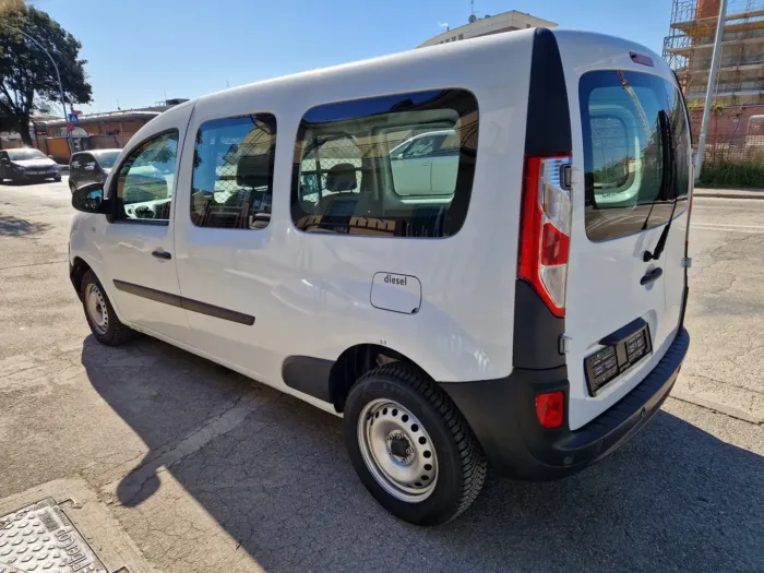 RENAULT KANGOO 1.5 dci Autocarro Maxi -NO CLIMA- - immagine 4