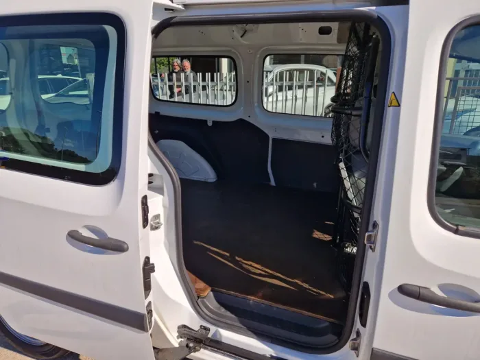 RENAULT KANGOO 1.5 dci Autocarro Maxi -NO CLIMA- - immagine 10