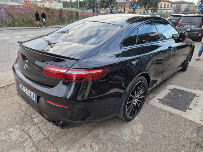 MERCEDES-BENZ E 220 Coupe d Premium Plus 4matic auto - immagine 4