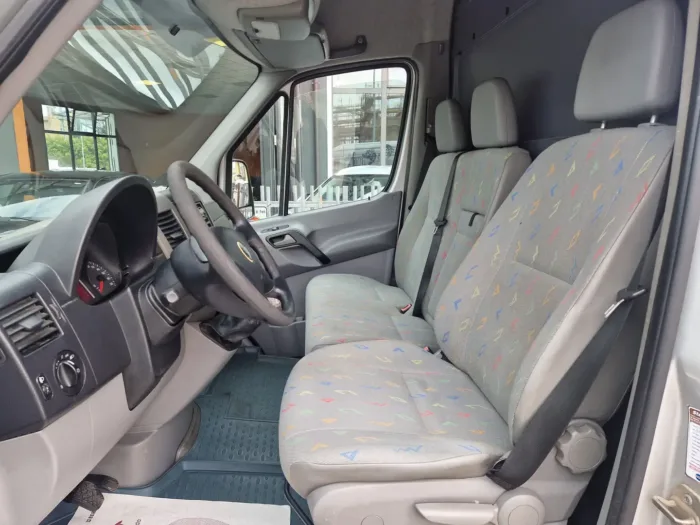 Volkswagen CRAFTER 2.5 TDI 163CV L2H2 - immagine 9