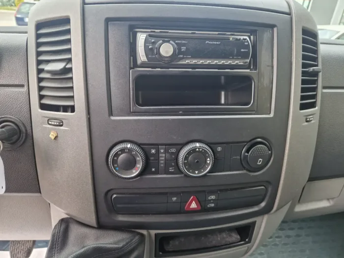 Volkswagen CRAFTER 2.5 TDI 163CV L2H2 - immagine 7