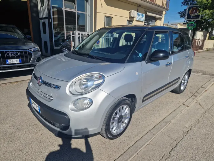 FIAT 500L Living 1.6 mjt Pop Star 105cv - immagine 2