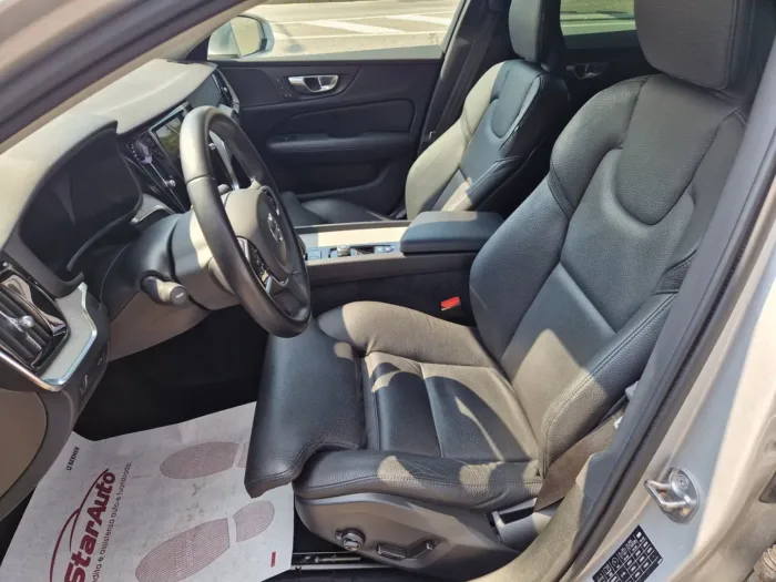 VOLVO V60 Cross Country 2.0 b4 Business Pro awd auto - immagine 13