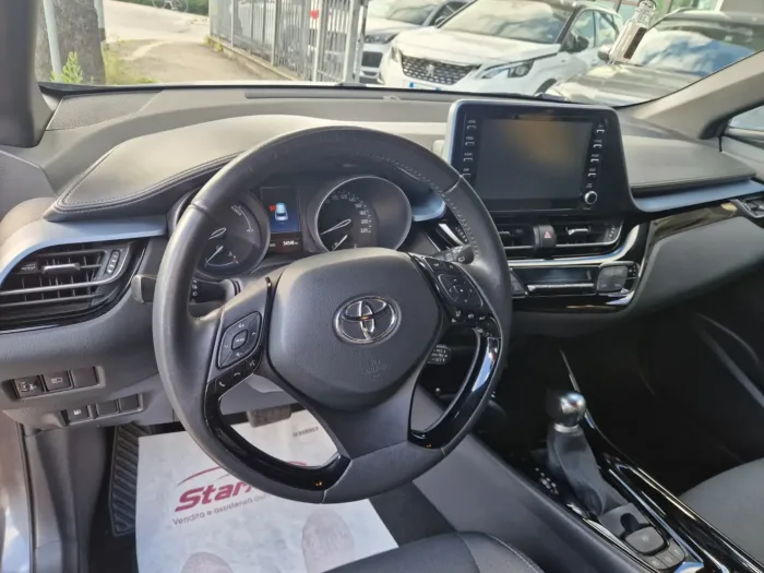 Toyota C-HR 2.0h Comfort e-cvt - immagine 7
