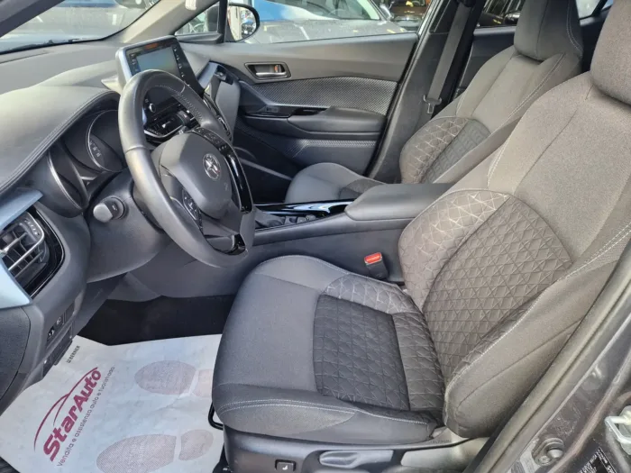 Toyota C-HR 2.0h Comfort e-cvt - immagine 6