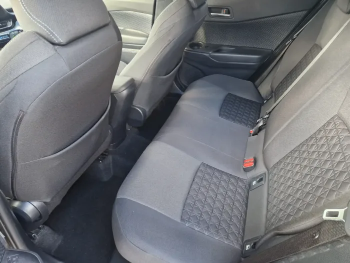 Toyota C-HR 2.0h Comfort e-cvt - immagine 13