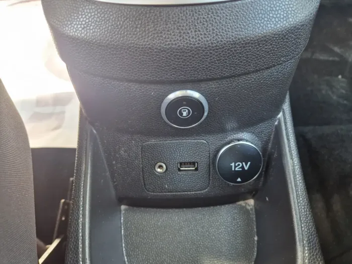 FORD FIESTA 5p 1.4 Business Gpl 95cv - immagine 9
