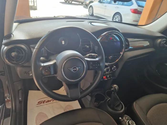 MINI One 5p 1.5 75cv FIRST - immagine 5