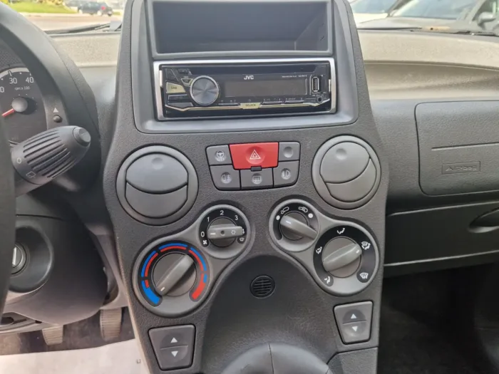 Fiat Panda 1.3 mjt 16v Climbing 4x4 75cv - immagine 7
