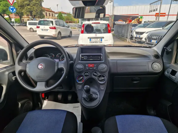 Fiat Panda 1.3 mjt 16v Climbing 4x4 75cv - immagine 5