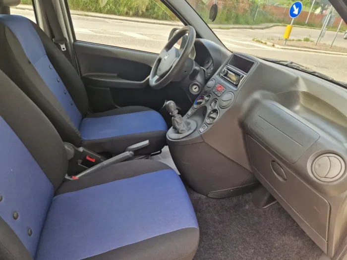 Fiat Panda 1.3 mjt 16v Climbing 4x4 75cv - immagine 8
