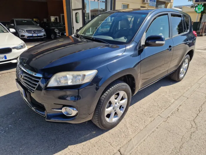 TOYOTA RAV 4 RAV4 2.2 d-4d Luxury 150cv dpf my09 - immagine 2