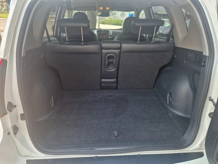 TOYOTA RAV 4 Crossover 2.2 d-4d Executive 150cv auto - immagine 15