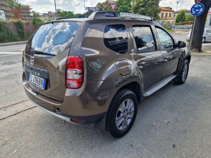 DACIA DUSTER 1.5 dci Laureate 4x2 - immagine 3