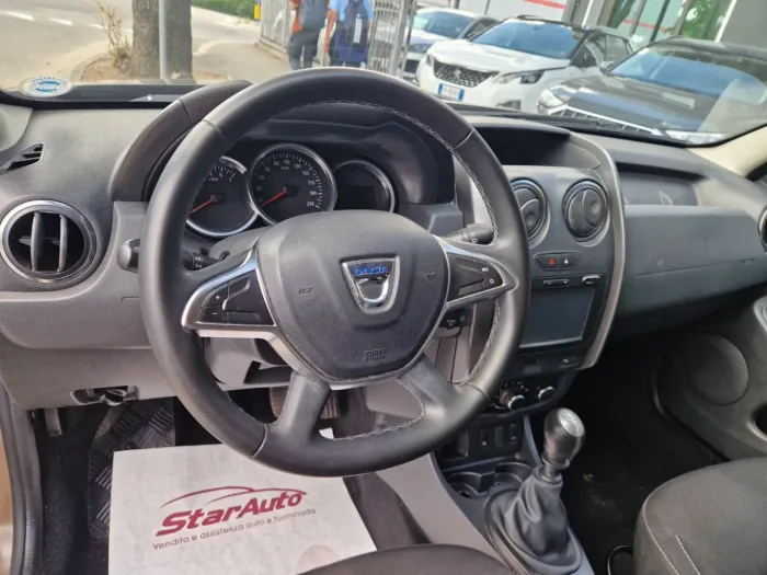 DACIA DUSTER 1.5 dci Laureate 4x2 - immagine 6