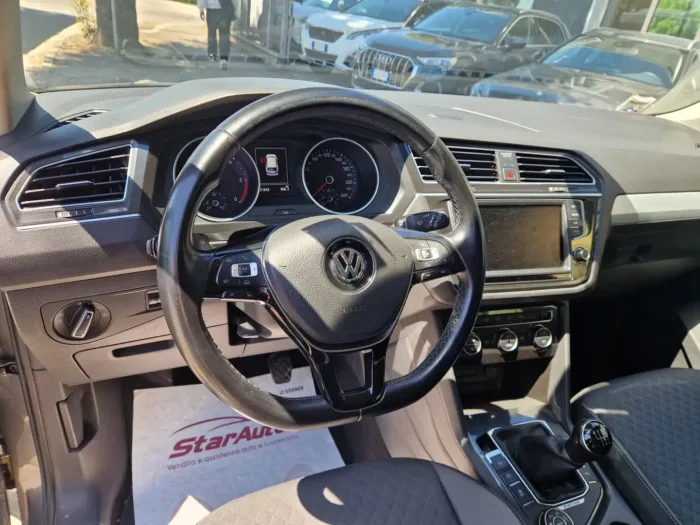 VOLKSWAGEN TIGUAN 2.0 tdi bm Sport - immagine 5