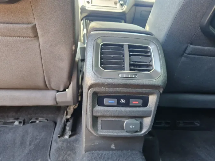 VOLKSWAGEN TIGUAN 2.0 tdi bm Sport - immagine 11