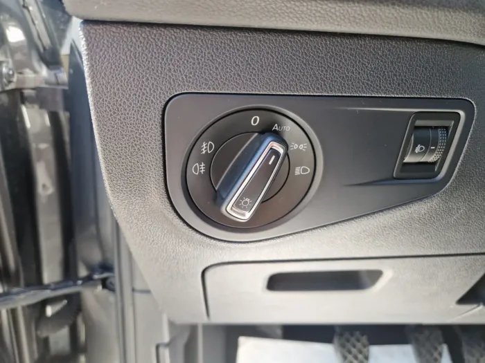 VOLKSWAGEN TIGUAN 2.0 tdi bm Sport - immagine 10