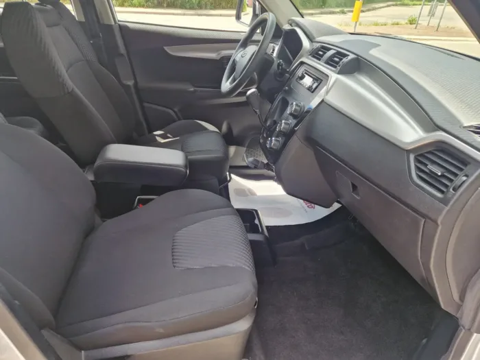 MAHINDRA KUV100 1.2 K6+ m-bifuel - immagine 11