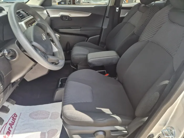 MAHINDRA KUV100 1.2 K6+ m-bifuel - immagine 6