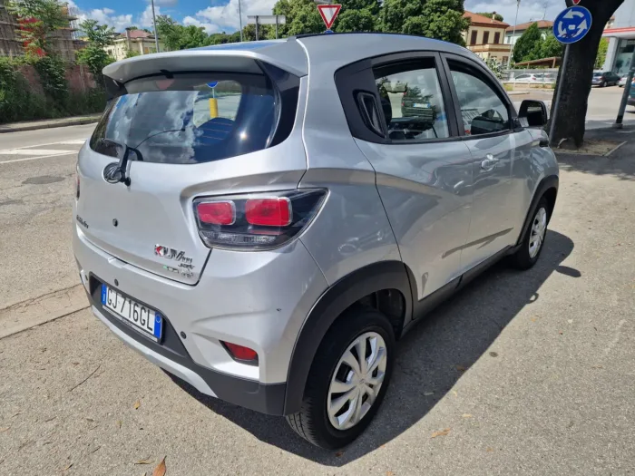 MAHINDRA KUV100 1.2 K6+ m-bifuel - immagine 5