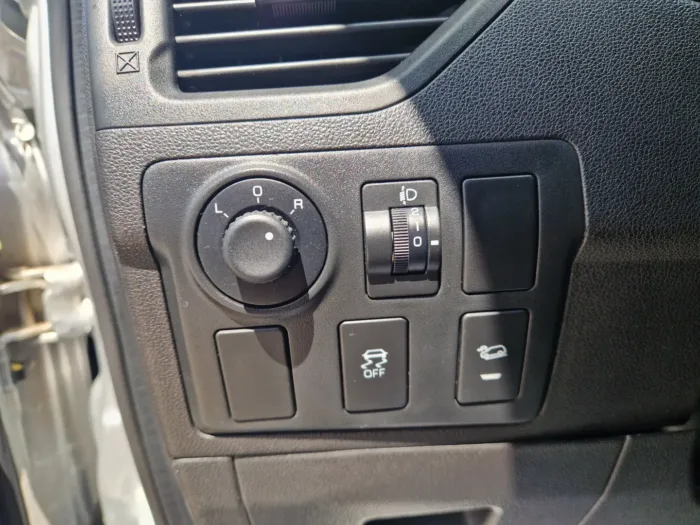 MAHINDRA KUV100 1.2 K6+ m-bifuel - immagine 3