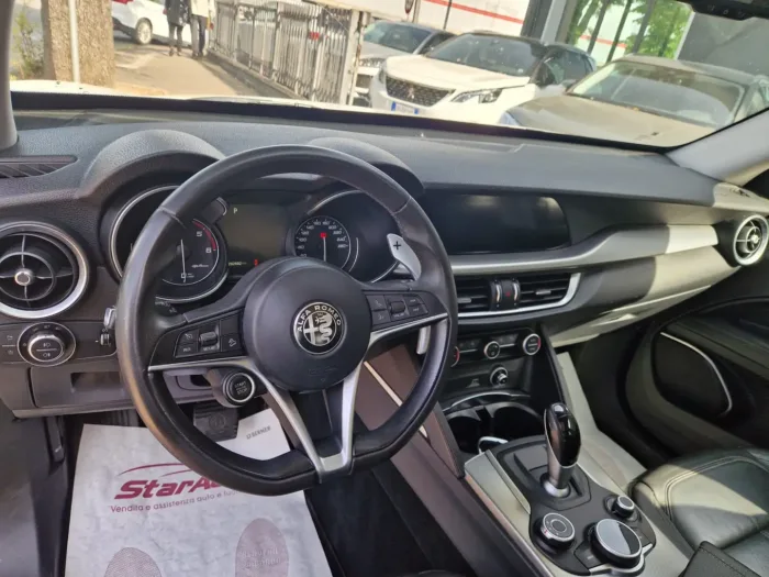 ALFA ROMEO STELVIO 2.2 t Super rwd 180cv auto - immagine 5