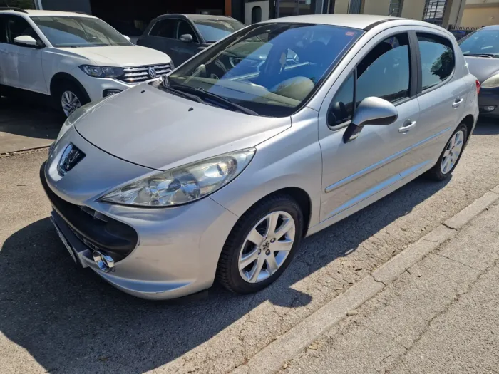 PEUGEOT 207 5p 1.6 hdi 16v Energie fap - immagine 2