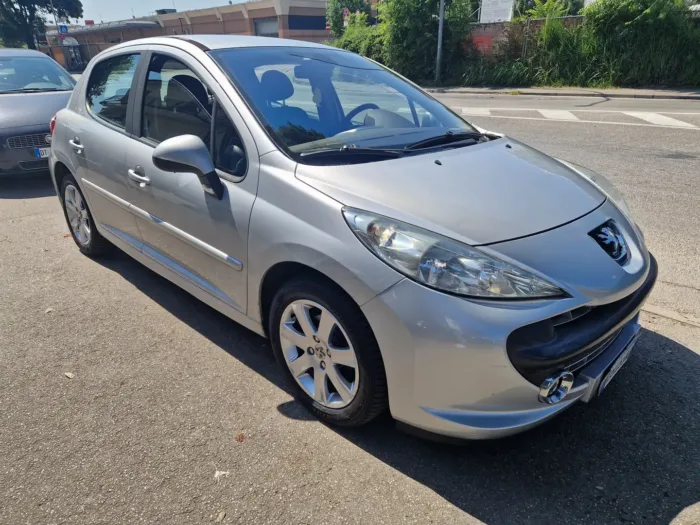 PEUGEOT 207 5p 1.6 hdi 16v Energie fap