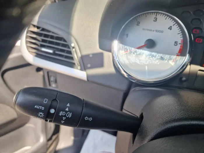 PEUGEOT 207 5p 1.6 hdi 16v Energie fap - immagine 8