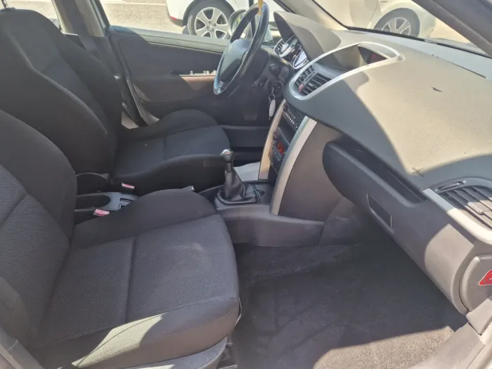 PEUGEOT 207 5p 1.6 hdi 16v Energie fap - immagine 11