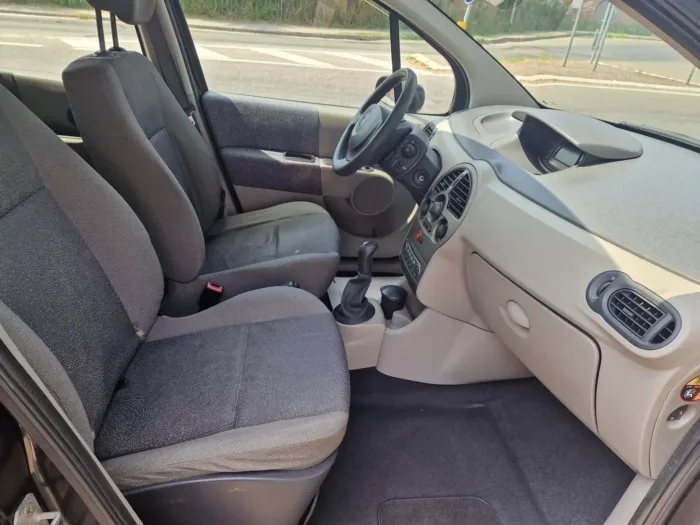 RENAULT MODUS 1.2 16v Confort Dynamique - immagine 10