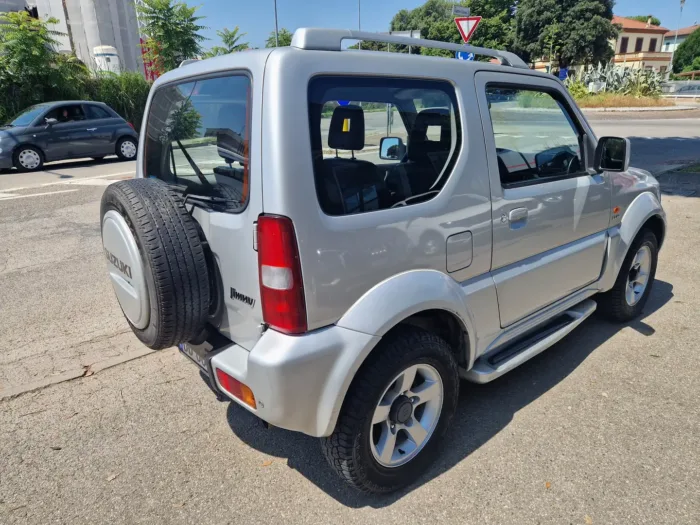 SUZUKI JIMNY 1.5 ddis JLX+ 4wd - immagine 4