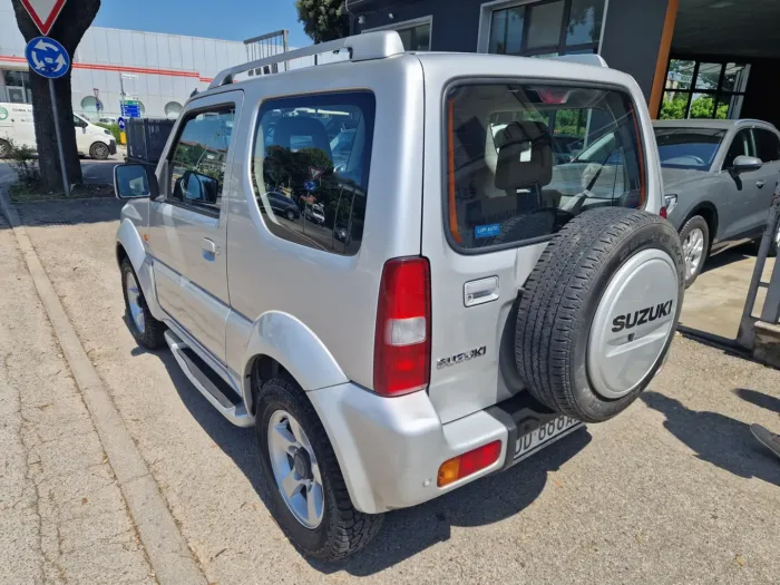 SUZUKI JIMNY 1.5 ddis JLX+ 4wd - immagine 3
