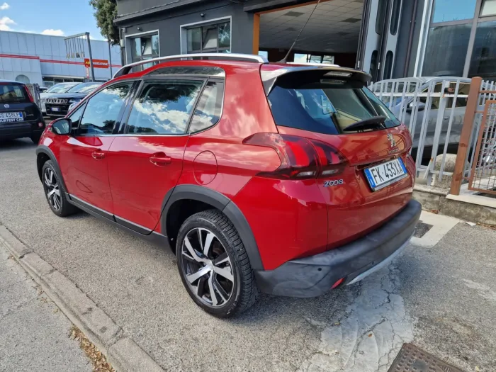 PEUGEOT 2008 1.2 puretech t Allure s - immagine 4