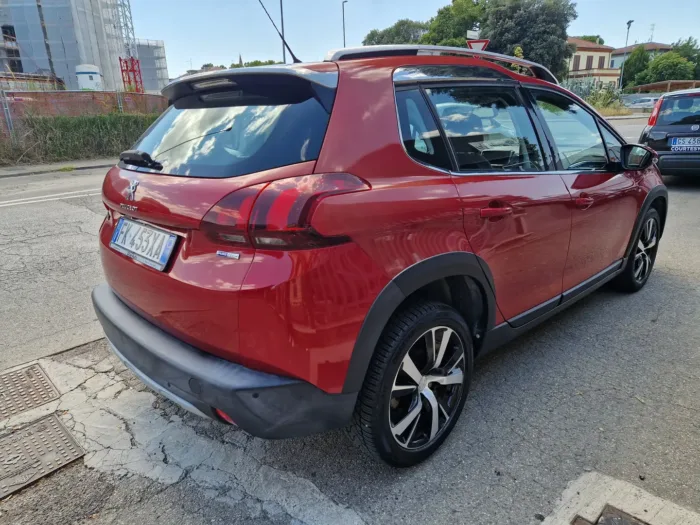 PEUGEOT 2008 1.2 puretech t Allure s - immagine 3