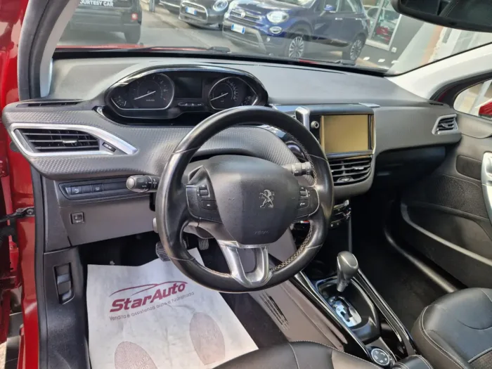 PEUGEOT 2008 1.2 puretech t Allure s - immagine 5