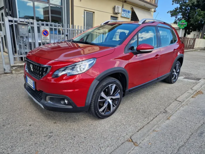 PEUGEOT 2008 1.2 puretech t Allure s - immagine 2