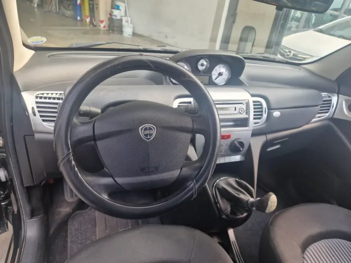 LANCIA YPSILON 1.2 8v New Oro (oro) - immagine 6